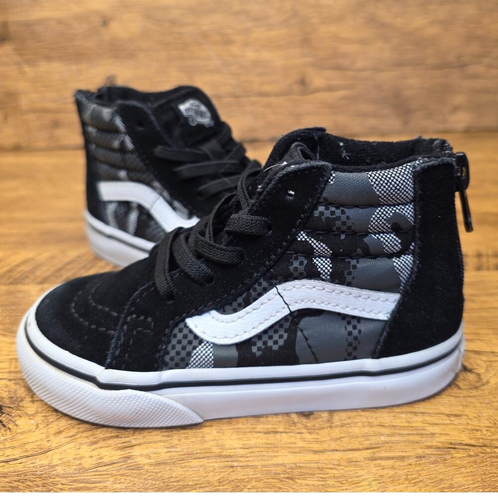 Vans Off the Wall Black slip on Back zip high top sneakers size 7